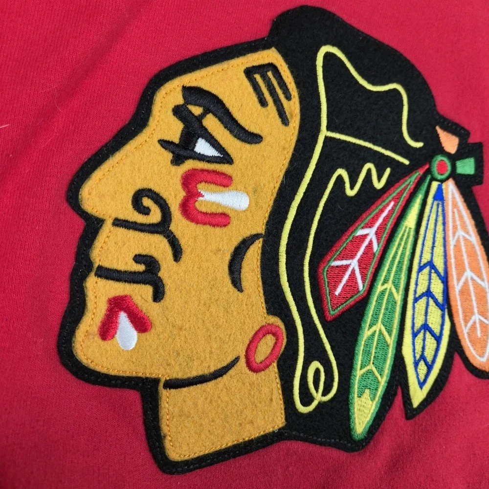 Chicago Blackhawks Sweatshirt Men's‎ Medium Red Pullover Majestic Hockey NHL VTG